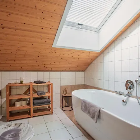 Stefan - Sauna - Terrasse - Mit Bettwaesche & Handtuecher